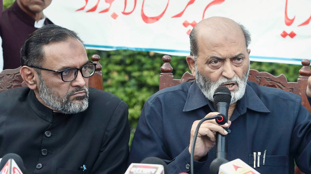 ऑल इंडिया मुस्लिम पर्सनल लॉ बोर्ड ने की प्रेस कॉन्फ्रेंस (फोटो-PTI)