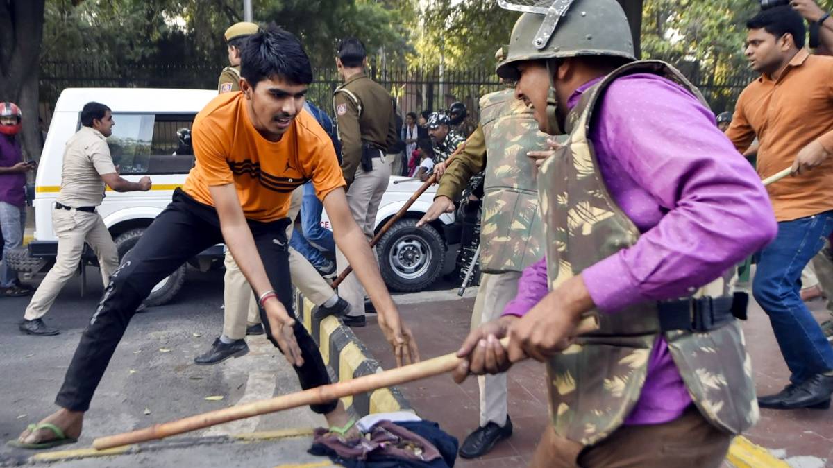 JNU छात्रों का प्रदर्शन (PTI)
