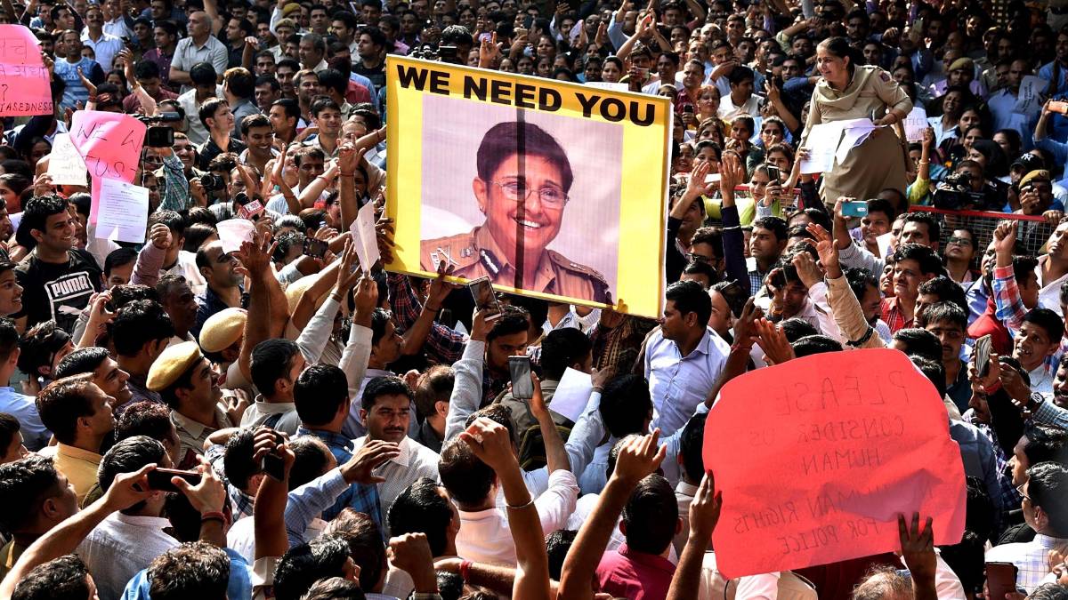 धरने पर दिल्ली पुलिस के जवान (ANI)