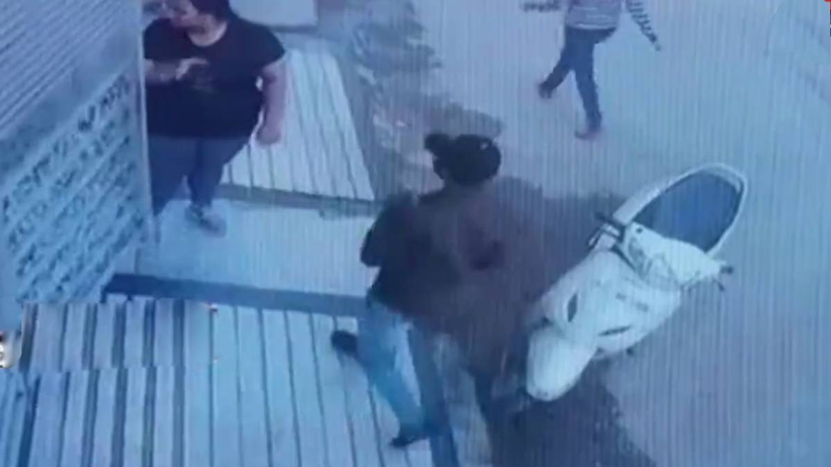 कैमरे में कैद हुई लूट