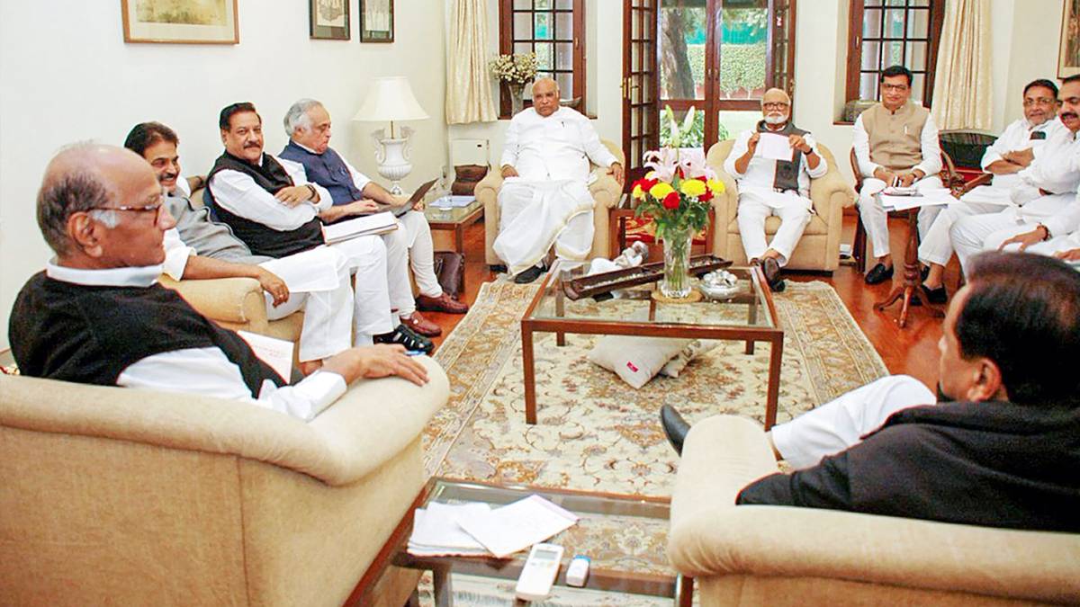 कांग्रेस- NCP की बैठक (PTI)