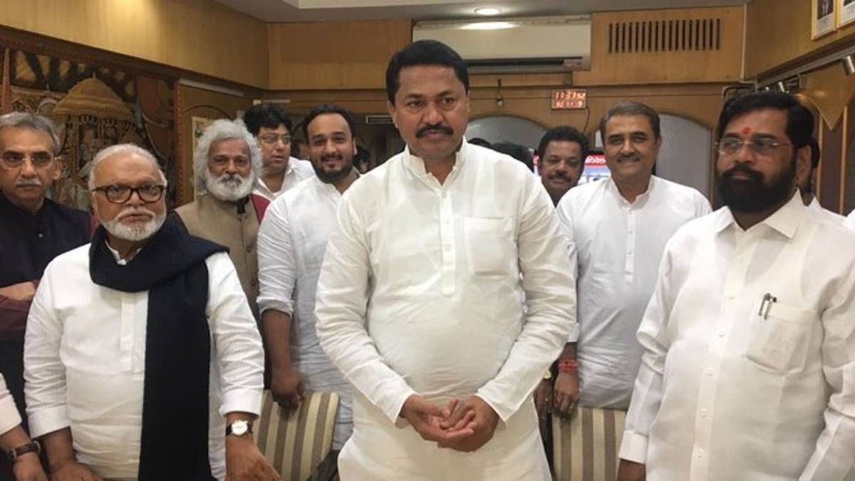 कांग्रेस नेता नाना पटोले ने भरा नामांकन (Maharshtra Congress/Twitter)