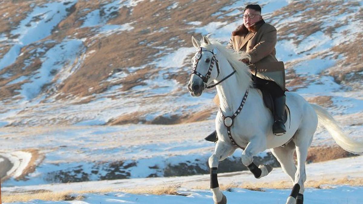 KCNA ने जारी की किम जोंग उन की तस्वीरें...