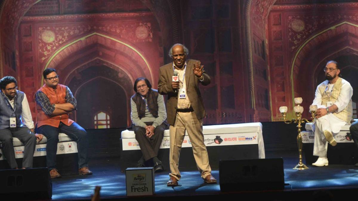 साहित्य आजतक के मंच पर राहत इंदौरी