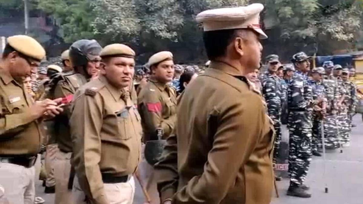 जेएनयू छात्रों का विरोध प्रदर्शन