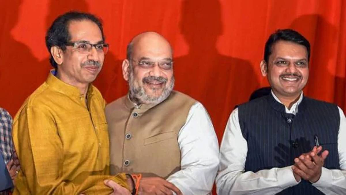 कल अमित शाह से मिल सकते हैं फडणवीस