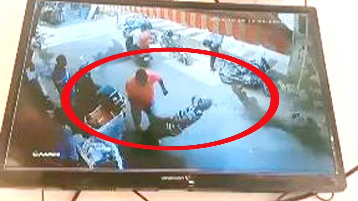 बुजुर्ग को मारा थप्पड़