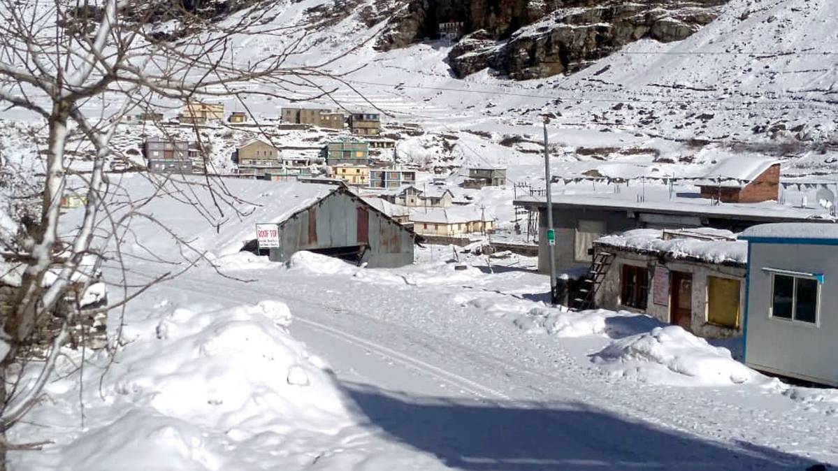 बर्फबारी