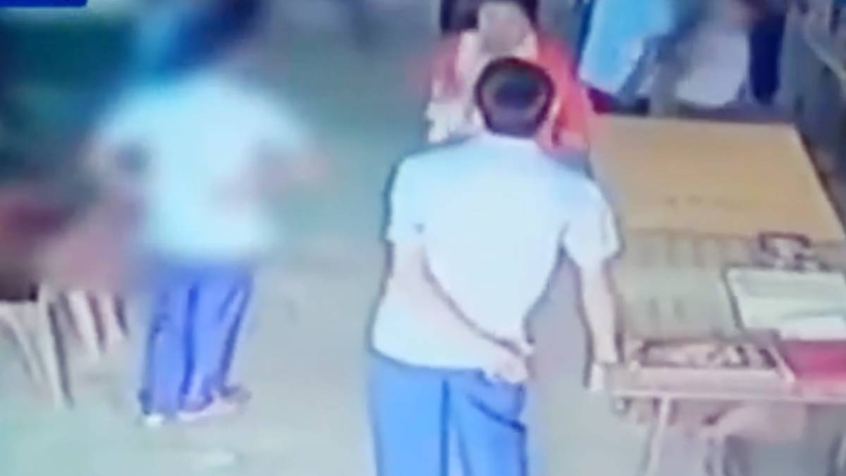 छात्रों का आतंक (video grab)