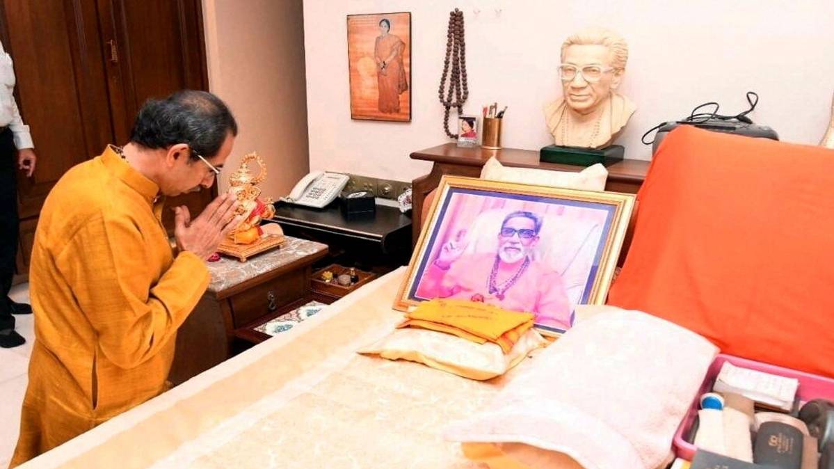 मुख्यमंत्री पद की शपथ लेंगे उद्धव (फाइल फोटो-PTI)