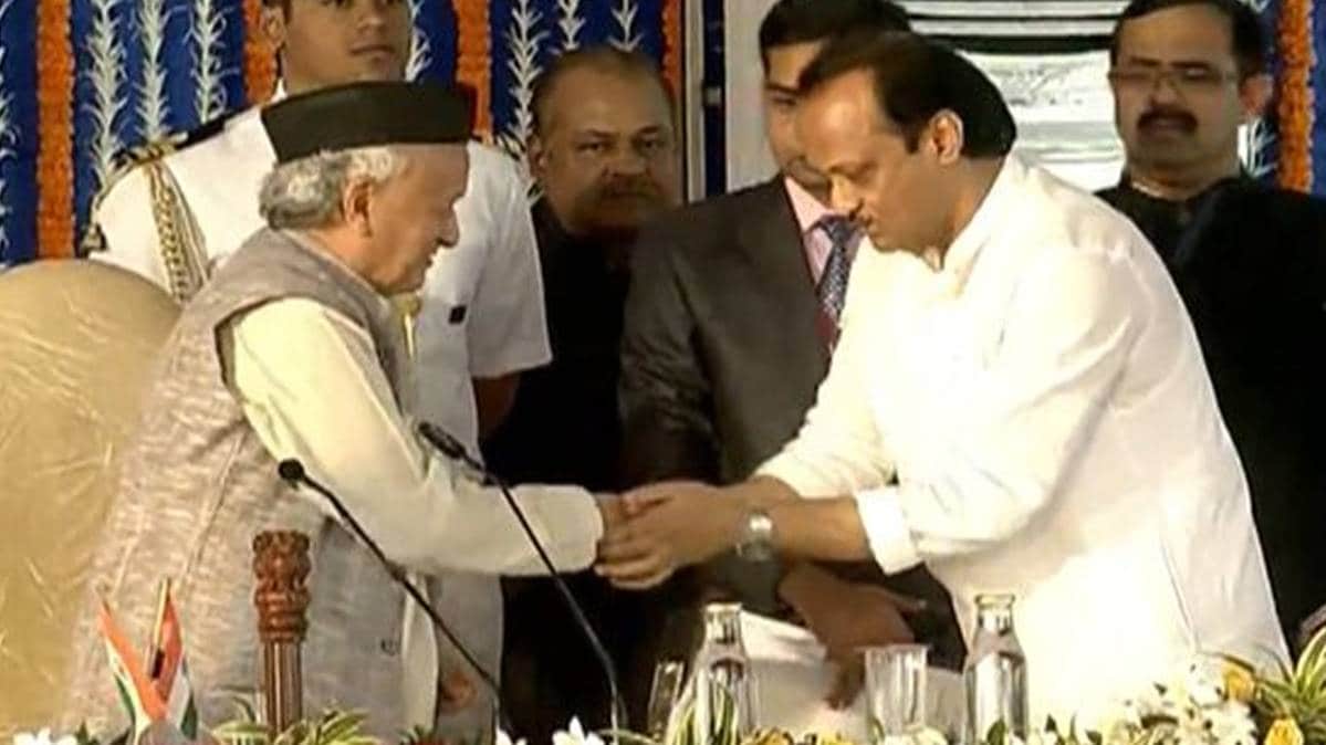 शपथ ग्रहण के दौरान अजित पवार