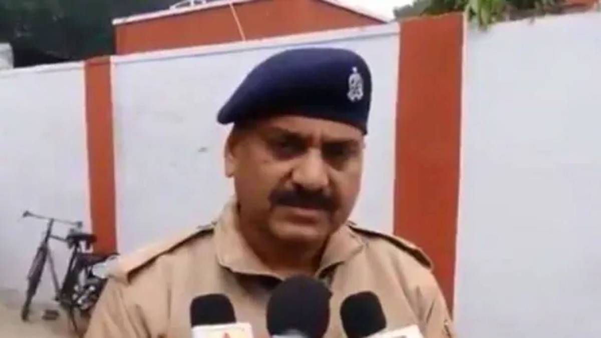 मेरठ पुलिस ने लांघी रेखा