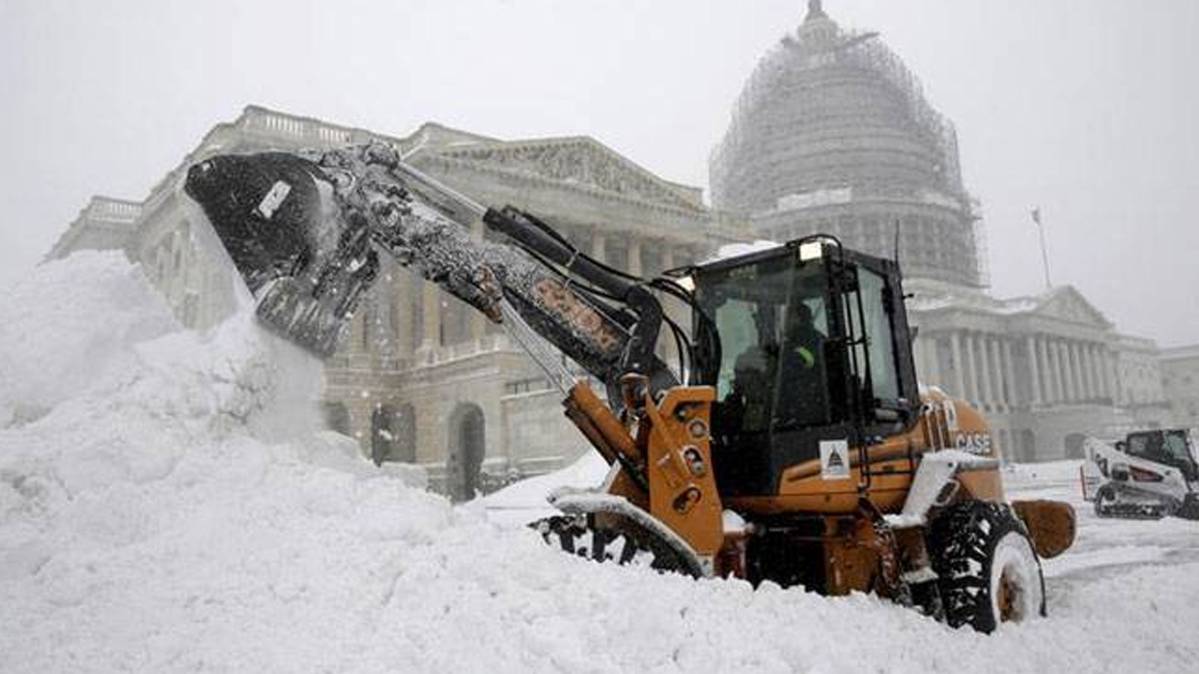 बर्फ की चादर में अमेरिका(फोटो-Reuetrs)