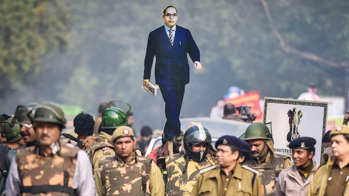 CAA के खिलाफ विरोध प्रदर्शन के दौरान एक तस्वीर (फोटो- PTI)