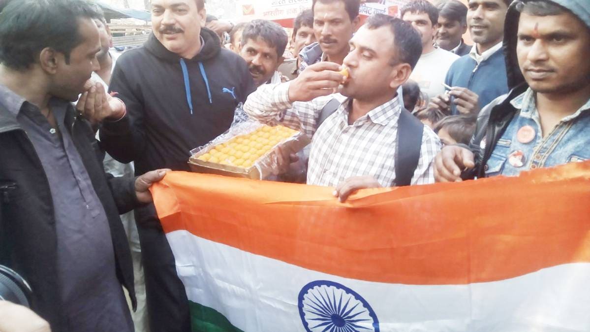 शरणार्थी बस्तियों में दिवाली जैसा जश्न