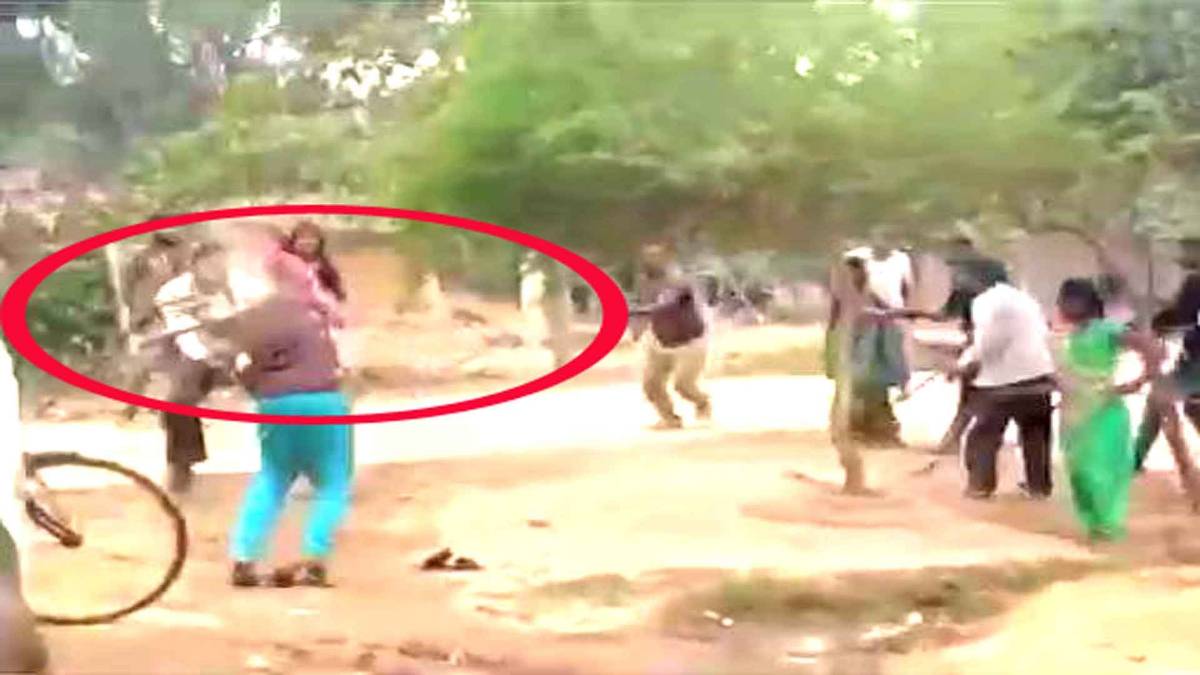 जमीन विवाद में जमकर चली लाठियां