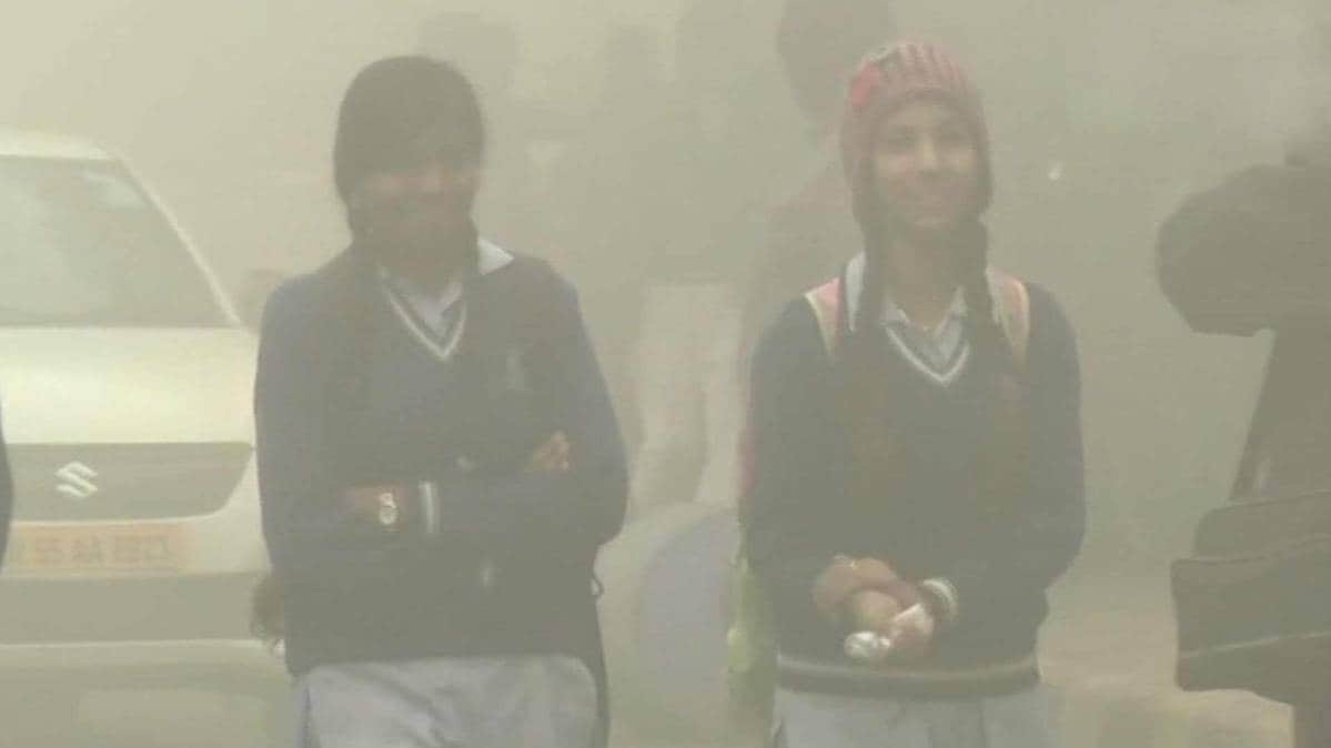 उत्तर भारत में ठंड का प्रकोप जारी (फोटो ANI)