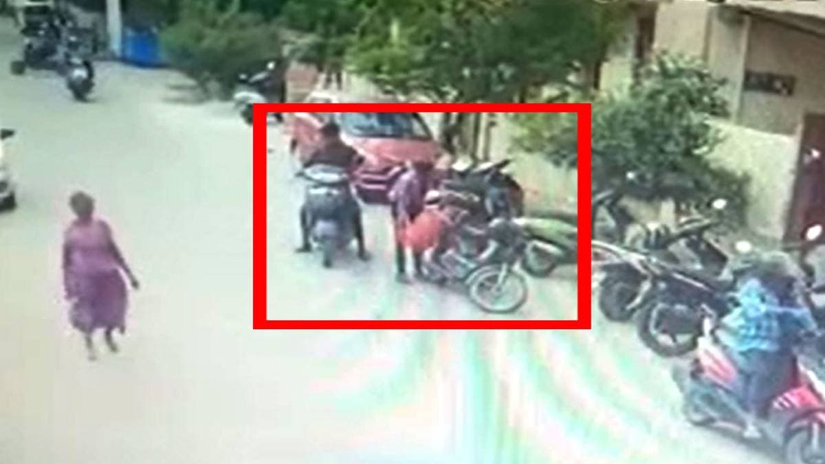 चोरों ने एलपीजी सिलेंडर को चुराया