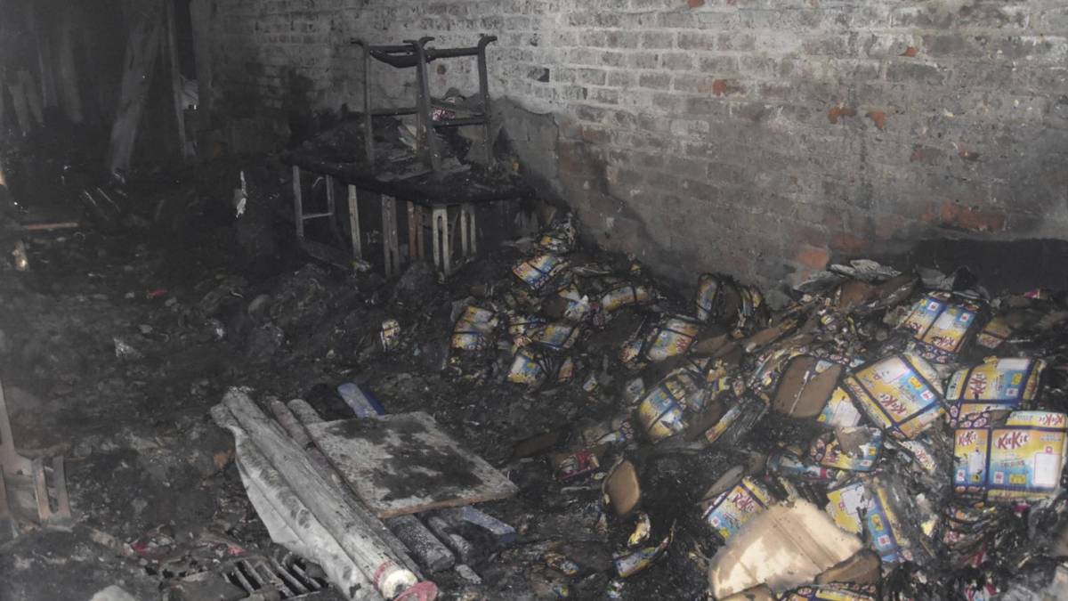 दिल्ली फैक्ट्री में लगी आग