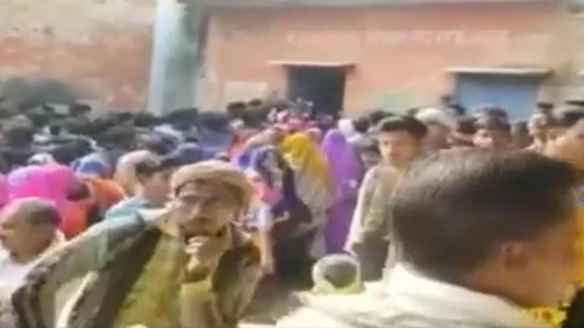 मध्य प्रदेश में यूरिया को लेकर संकट (फोटो टीवी ग्रैब)