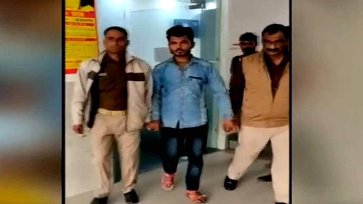 गर्लफ्रेंड को घुमाने के लिए ड्राइवर ने मालिक की गाड़ी चुराई