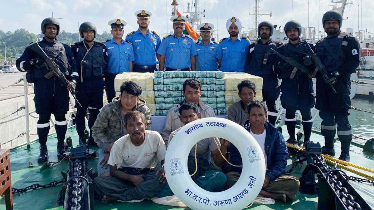 म्यांमार की एक नाव हुई सीज