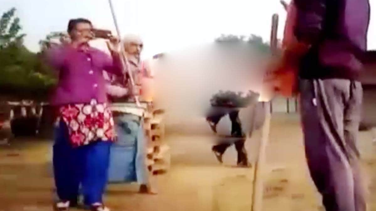 वायरल वीडियो यूपी के कौशांबी जिले के एक गांव का