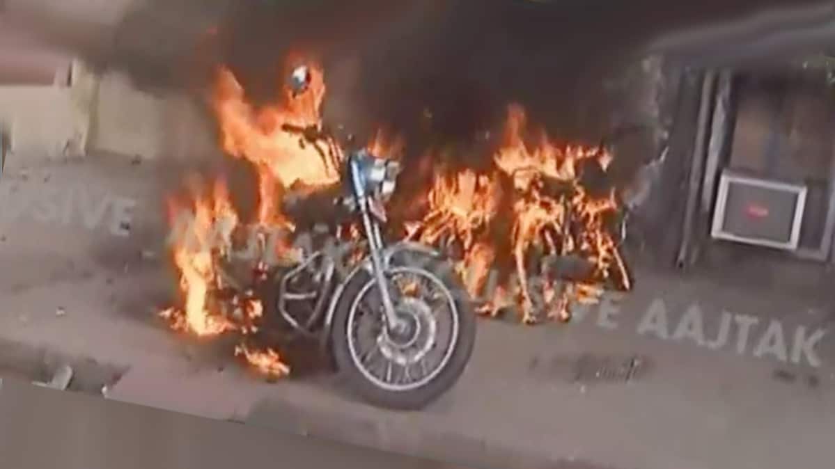 लखनऊ में नागरिकता संशोधन एक्ट के खिलाफ प्रदर्शन