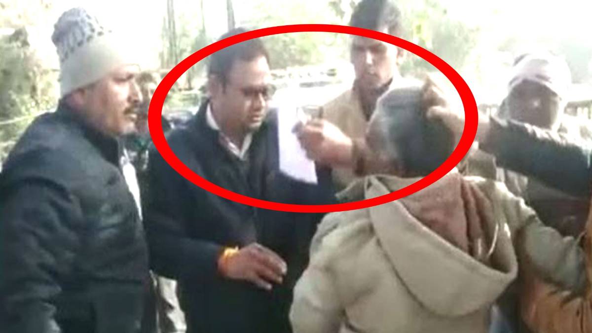 एआरटीओ ने ऑटो मालिक को पीटा