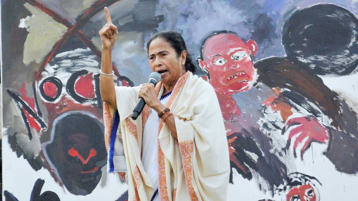 ममता बनर्जी ने निकाला विरोध मार्च (फोटो-PTI)