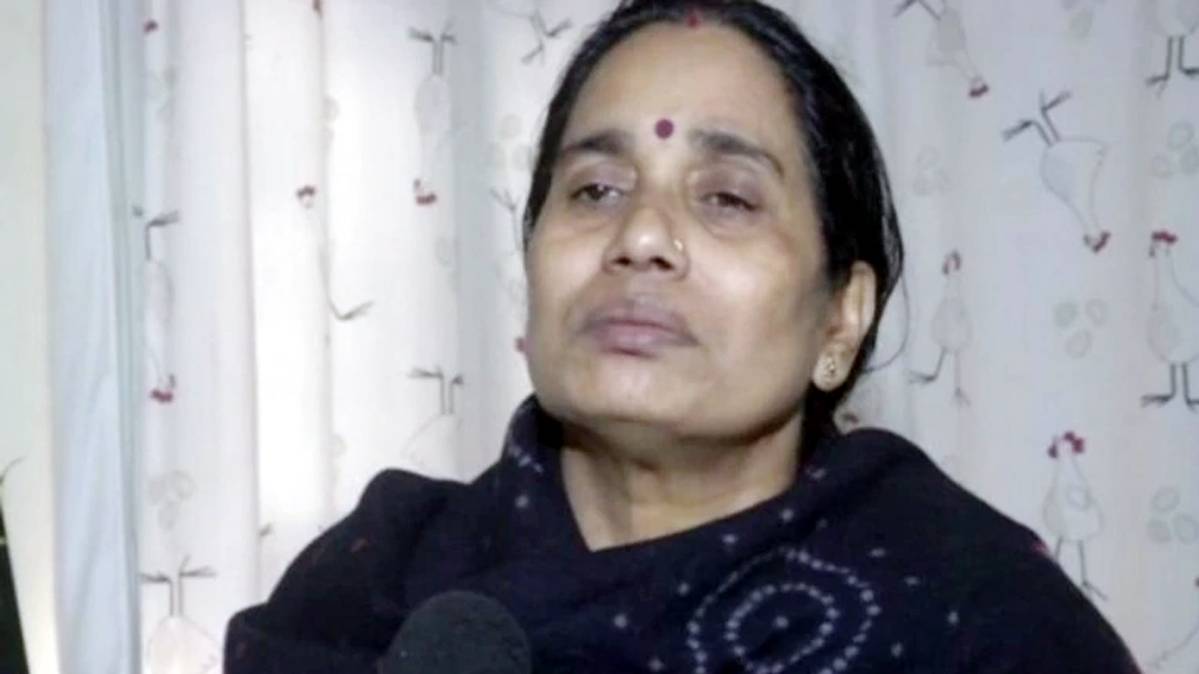 निर्भया की मां