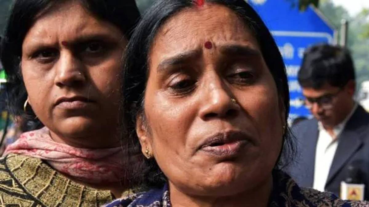 निर्भया की मां