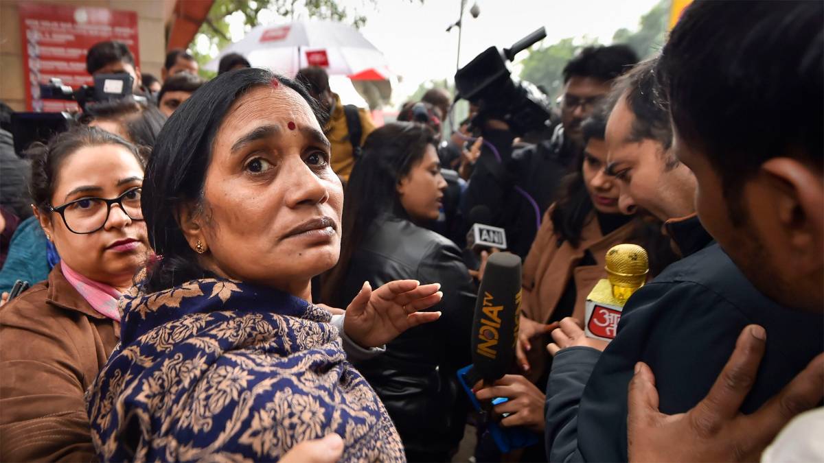 निर्भया की मां (PTI photo)