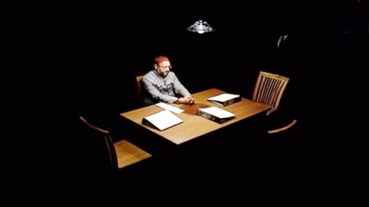 थर्ड डिग्री में ओवैसी