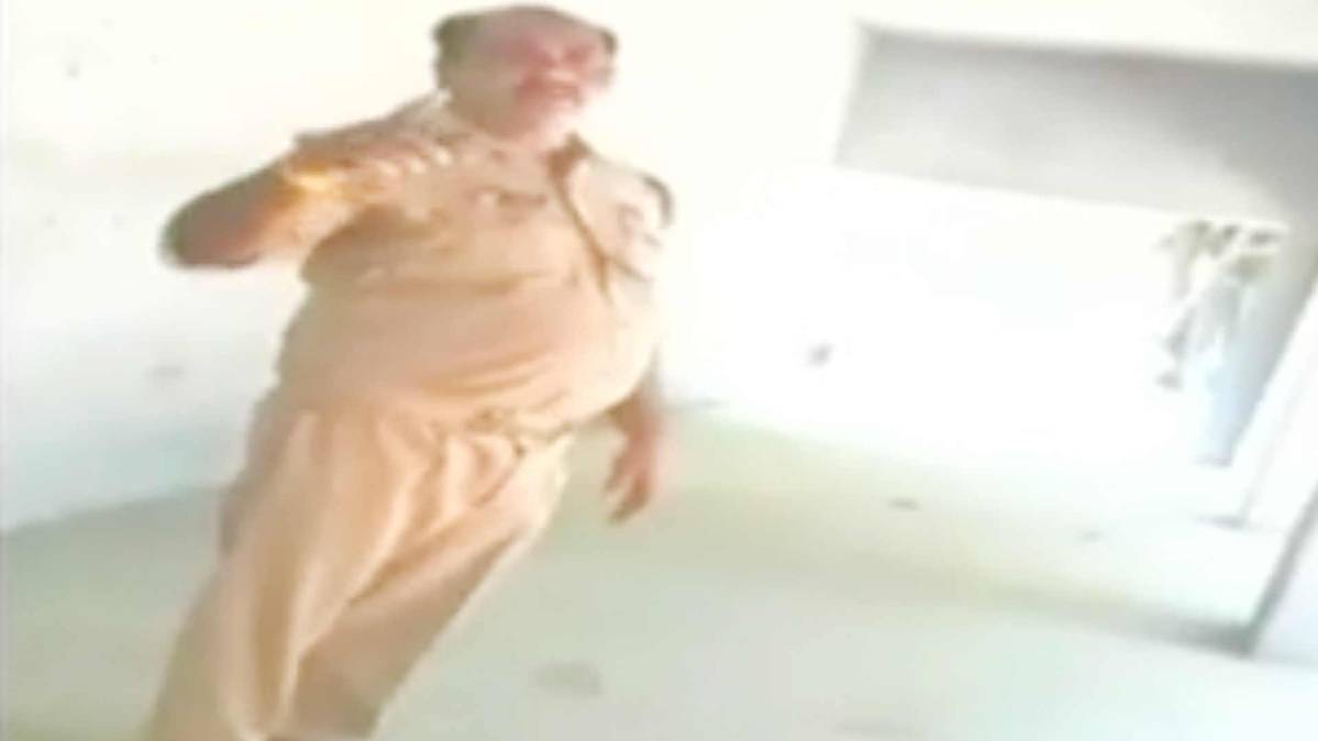 रिश्वत लेने वाला पुलिसवाला सस्पेंड हुआ