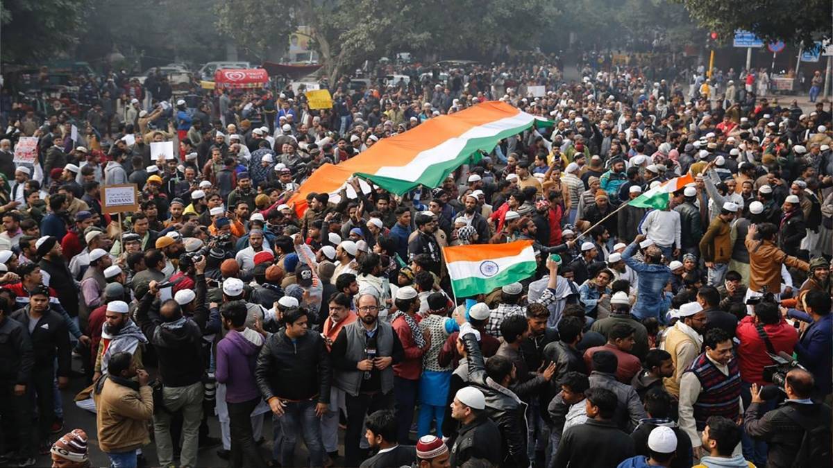 नागरिकता कानून पर देशभर में बवाल (फोटो-AP)