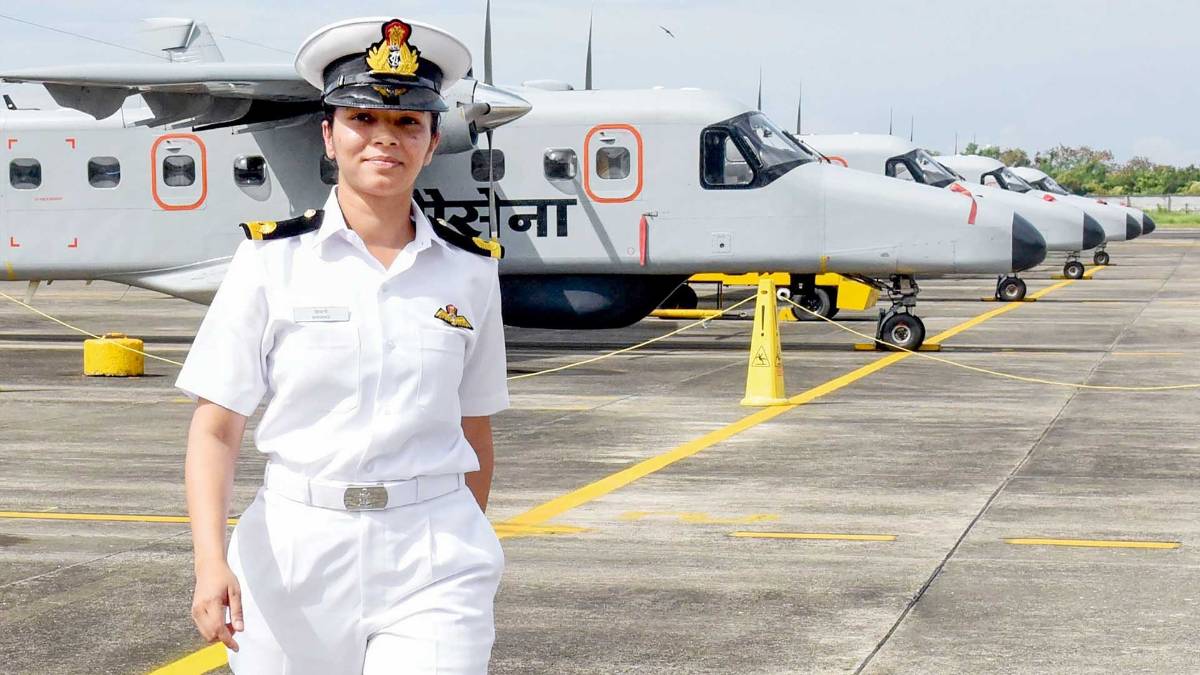 सब लेफ्टिनेंट शिवांगी (फोटो-PTI)