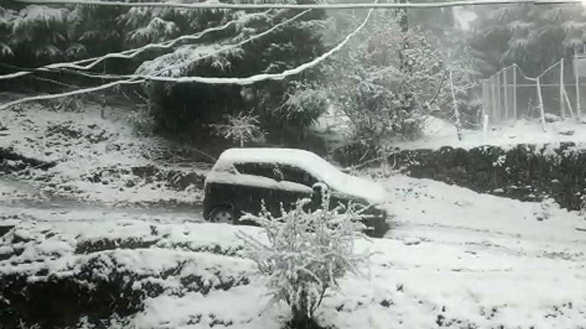 पहाड़ी इलाकों पर बर्फबारी