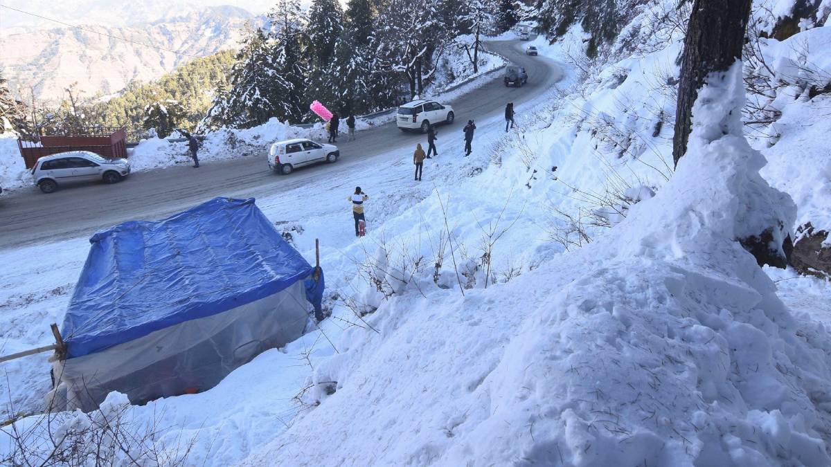 कड़ाके की शीतलहर (फोटो-PTI)