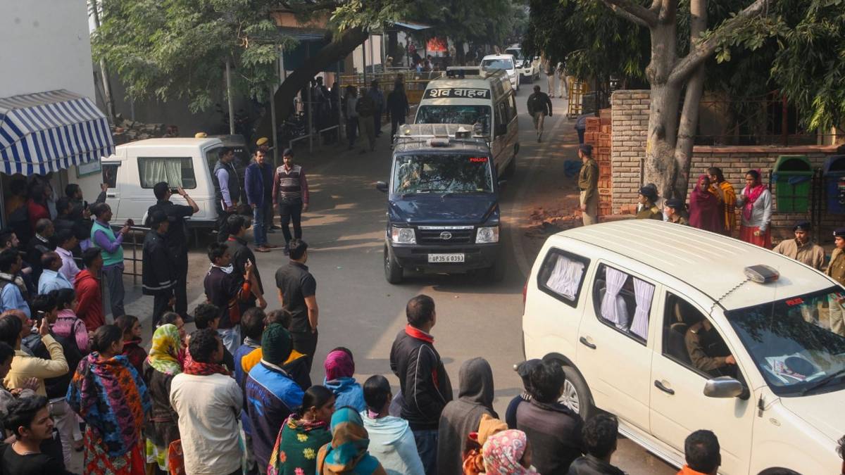 उन्नाव गैंगरेप पीड़िता की सफदरजंग अस्पताल में हुई मौत (PTI Photo)