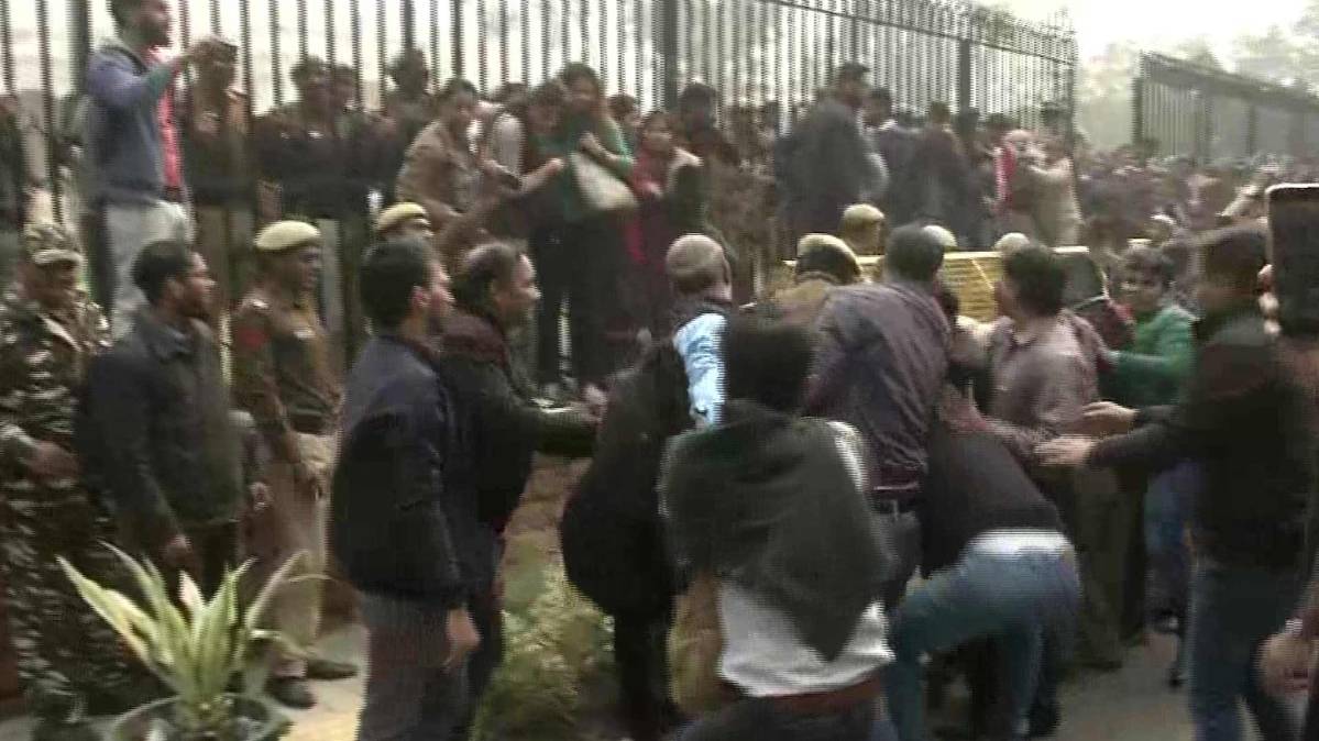 लंच ब्रेक (फोटो ANI)