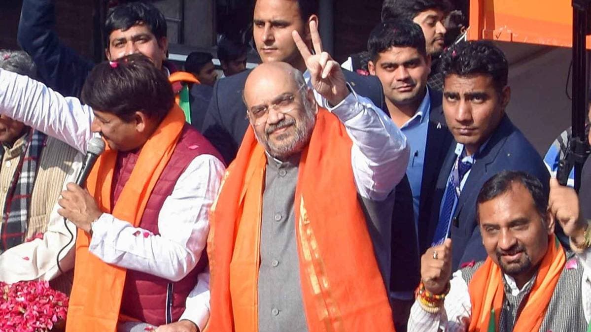 अमित शाह का रोड शो (फोटो- PTI)