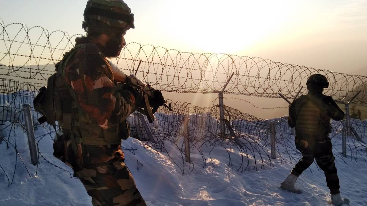 LOC पर जवान