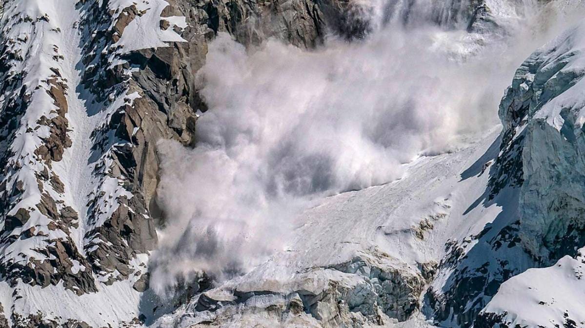 बर्फीला तूफान