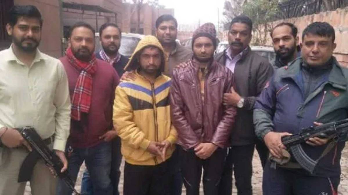 दो ऑर्म्स सप्लायर्स गिरफ्तार