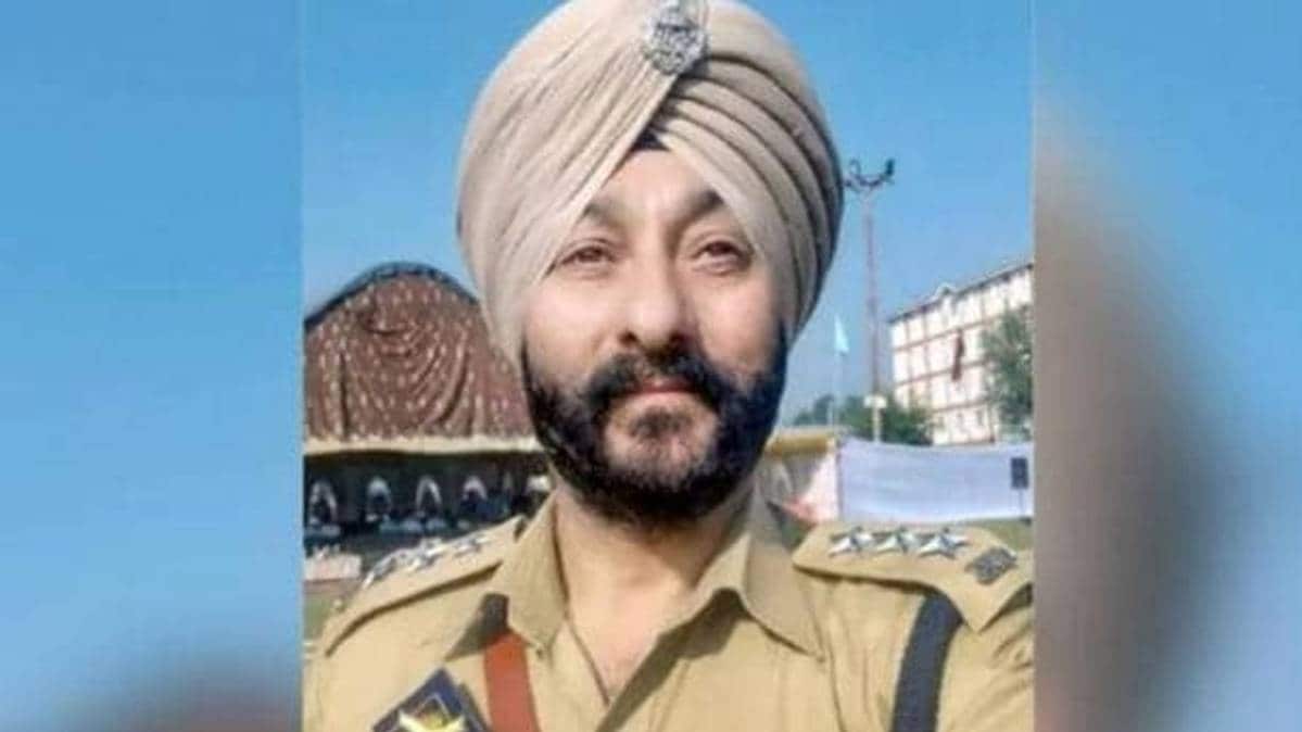 Deputy Superintendent Davinder Singh was caught along with two militants in Jammu and Kashmir. (Photo: PTI)