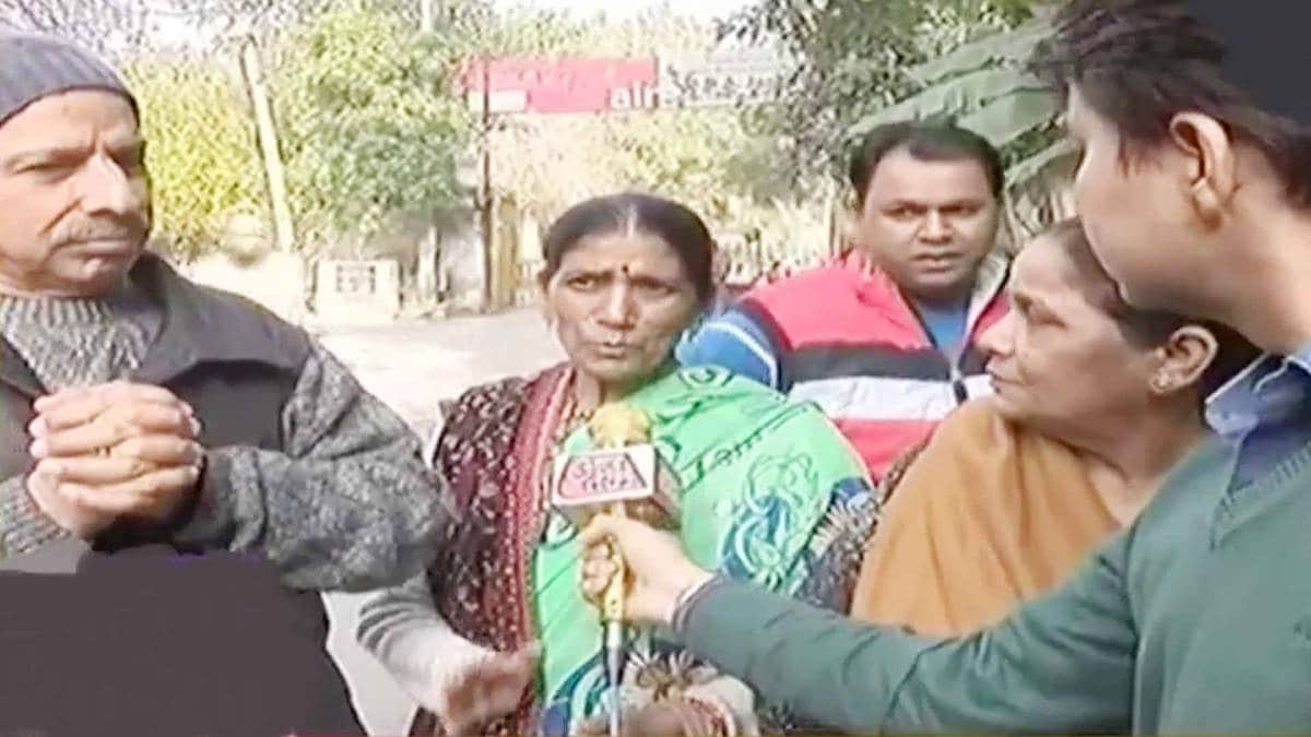 दिल्ली के सीमापुरी इलाके के लोगों से बातचीत