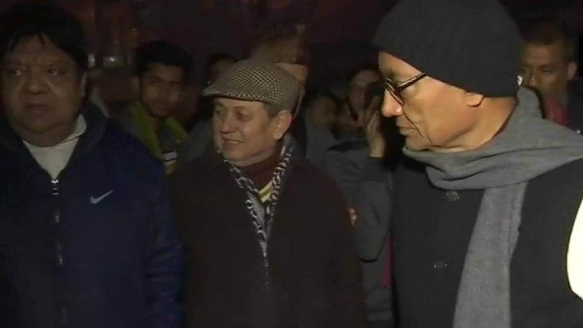 Digvijay Singh meets Shaheen Bagh protesters (Photo ANI)