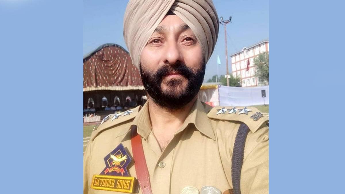 जम्मू-कश्मीर के कुलगाम से गिरफ्तार Devinder Singh