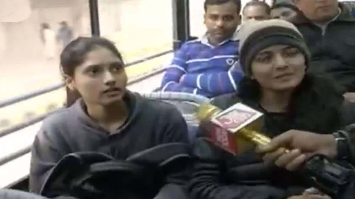 आधी आबादी की राय